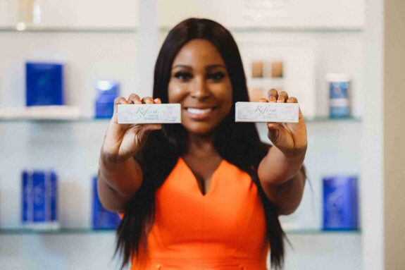 Refissa Price retinol serum bottle