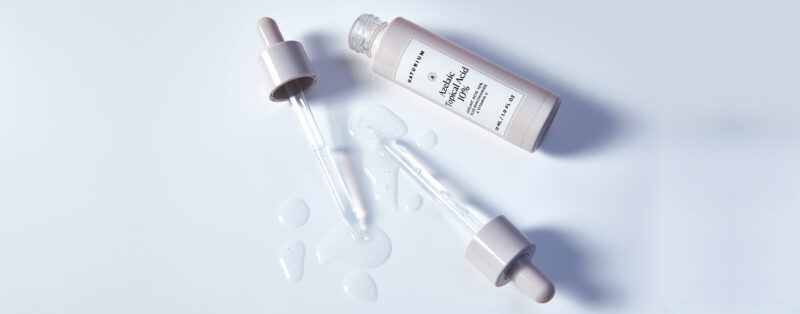 Pregnancy-safe azelaic acid serum bottle